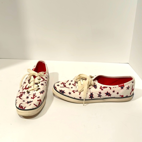 Ked’s Boat Shoes - Picture 1 of 4